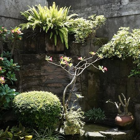 Hotel Kirana Yogyakarta Bagian luar foto