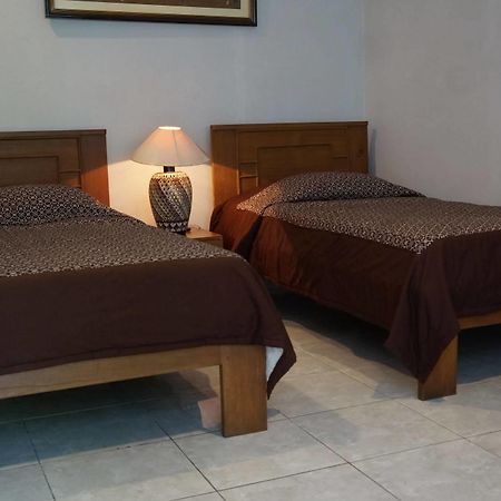Hotel Kirana Yogyakarta Bagian luar foto