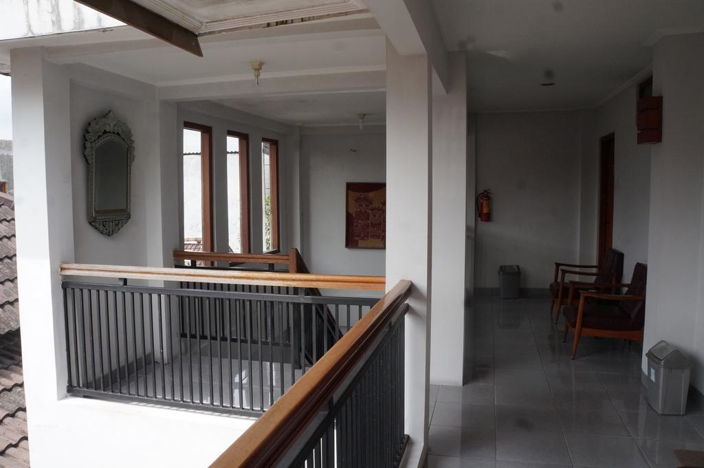 Hotel Kirana Yogyakarta Bagian luar foto