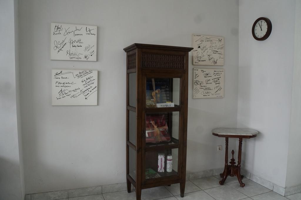 Hotel Kirana Yogyakarta Bagian luar foto